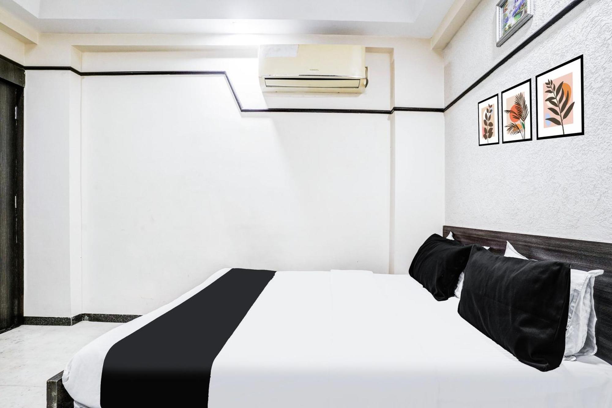 Super Collection O Ashram Road Near Sardar Bridge Formerly Hotel Apple Inn Ахмедабад Экстерьер фото